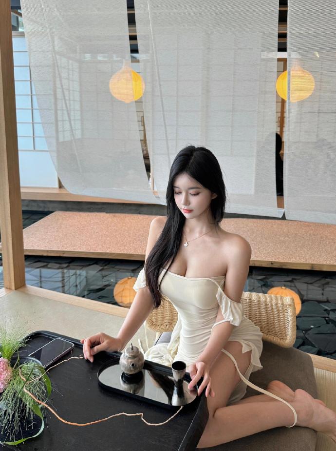 布里奇顿 封面